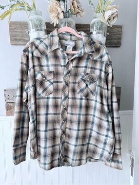 Wrangler Beige Plaid Button-Down Shirt with Teal Stripes